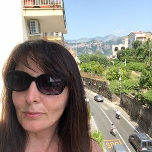 Meet your Posher, Sylvia